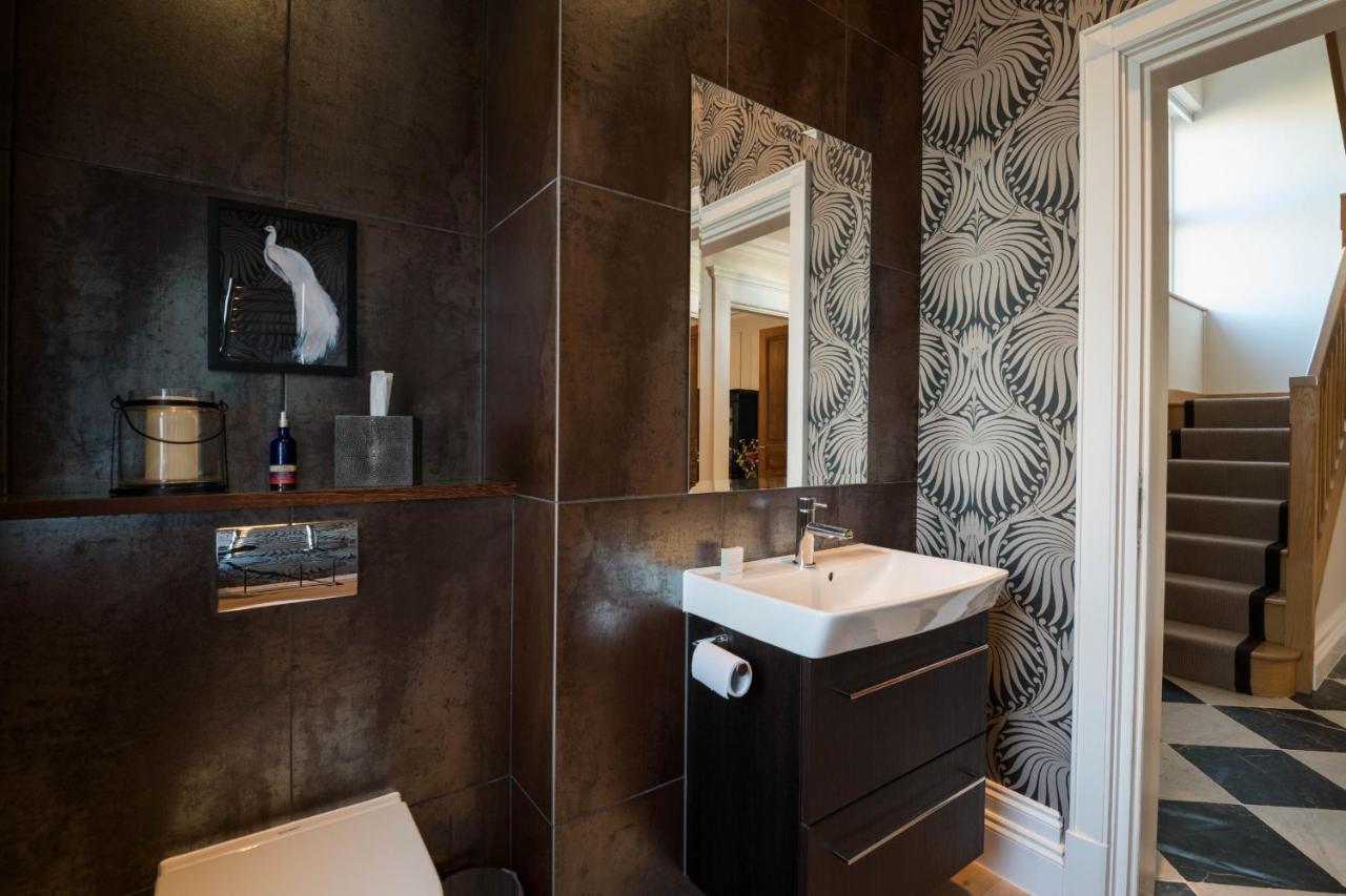 Breathtaking Putney Home With Gorgeous Garden Richmond  Esterno foto